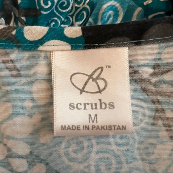 B Women's Scrub Top Size Medium Owls Floral Turquoise White - Picture 3 of 9